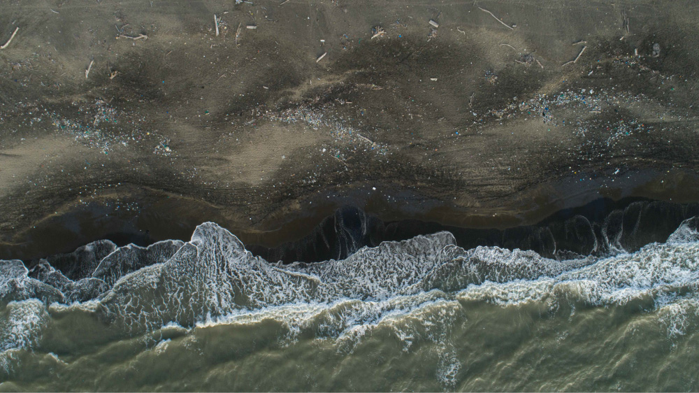  En 2019 recorrimos la Isla Puná, en Guayas, uno de los sectores más afectados por la basura continental, en Ecuador. Foto: Felipe Varela / Comciencia